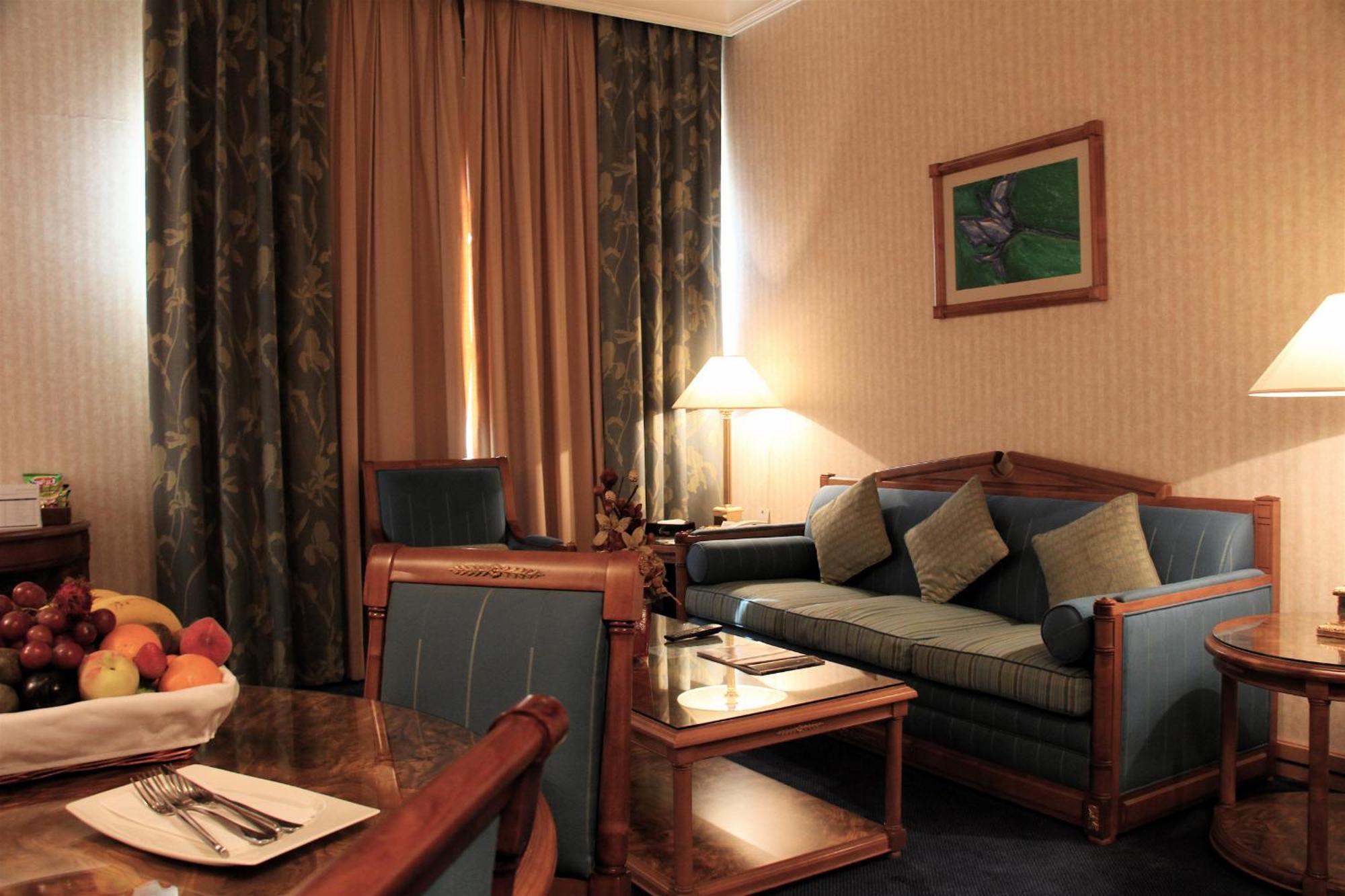 فندق دبيفي  فندق كابيتول المظهر الخارجي الصورة